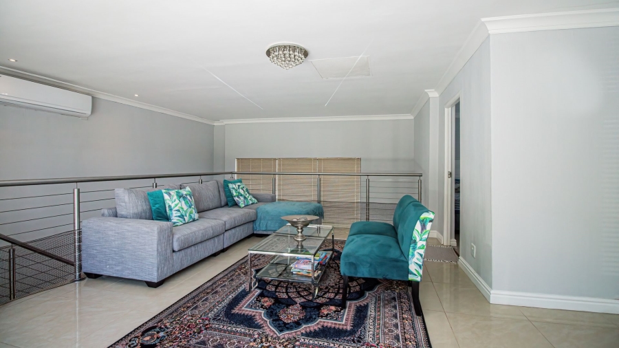 4 Bedroom Property for Sale in Pearl Valley at Val de Vie Western Cape
